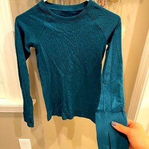 Lululemon long sleeve shirt (unknown name)